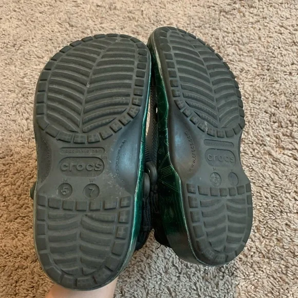 Crocs Green Glitter Wicked Elphaba Clogs - Picture 8 of 8